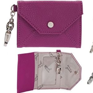 Thirty-one Letters from London wallet and Timeless Memory Pouch in Guess Hoo.